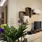 La Luxury Stelve شقة لاريسا