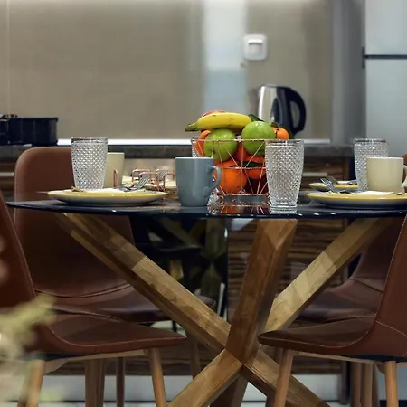 La Luxury Stelve * Larissa